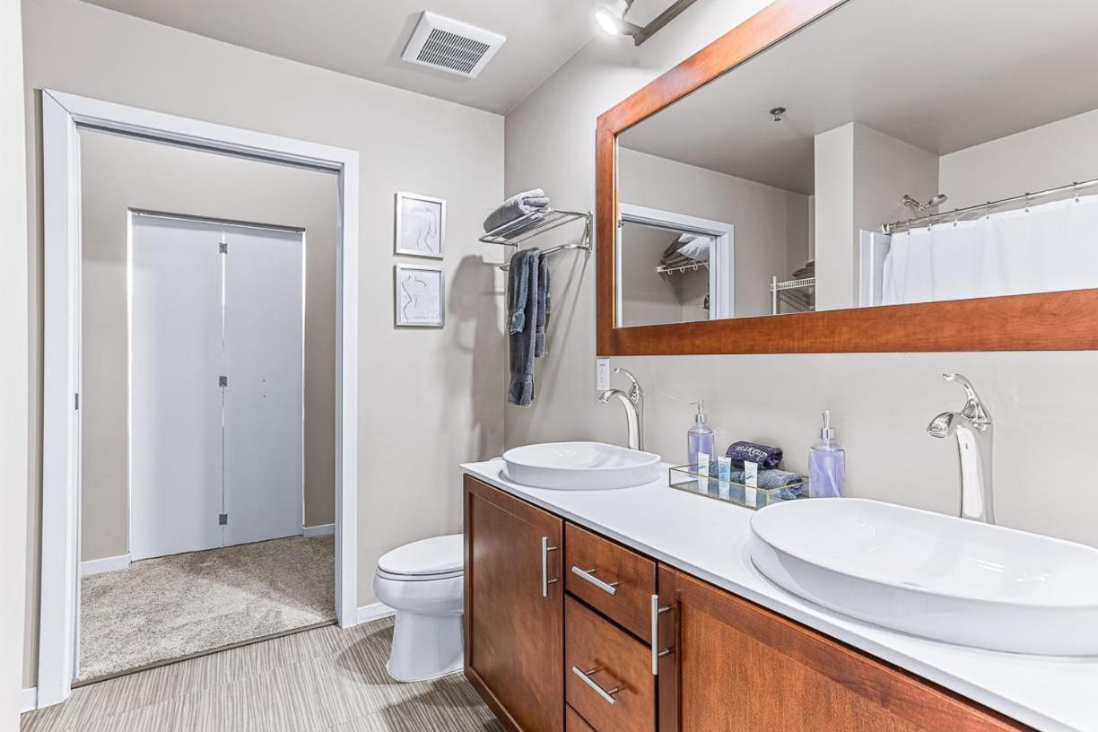 Spacious 2 King Bed Downtown Central To It All 앤아버 외부 사진